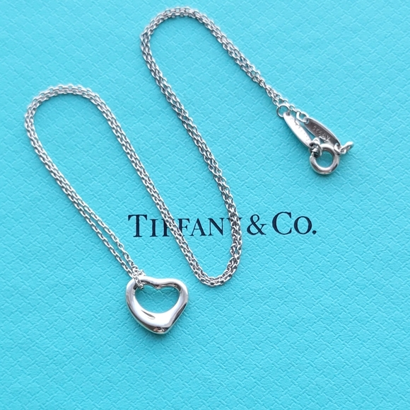 11mm Open heart pendant necklace - Picture 2 of 9